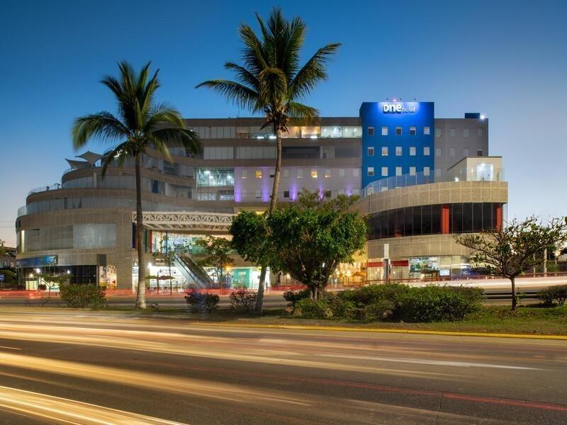 One Puerto Vallarta Aeropuerto Exterior foto